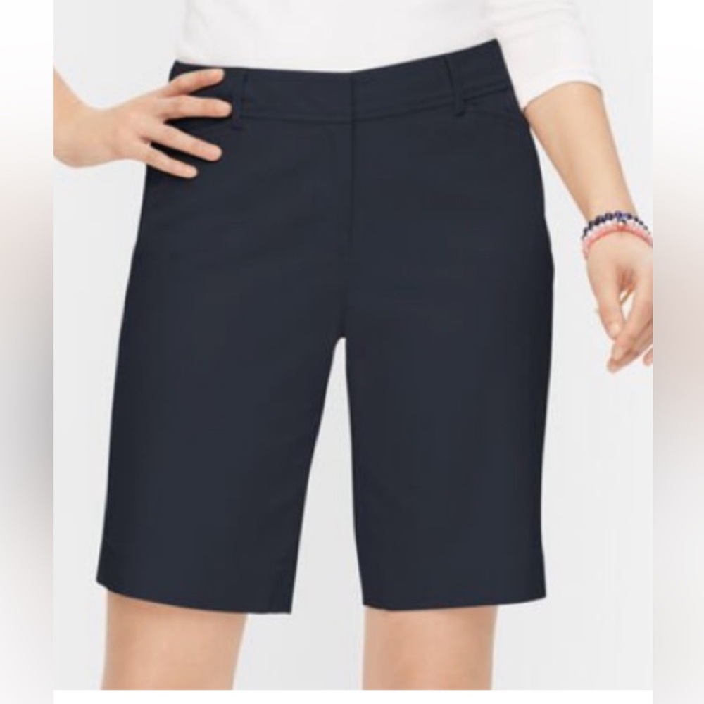 Talbots Bermuda Shorts “The perfect short” Navy 
SZ 6Petite EUC